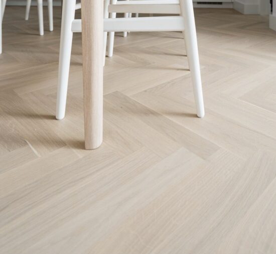 Ozols Herringbone. Crema tonis